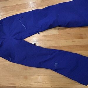 Women’s ski pants purple blue color .. great material a bit of a stretch